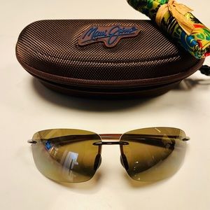 Authentic Maui Jim Sunglasses - Breakwall H422 Rootbeer. Still have receipt.